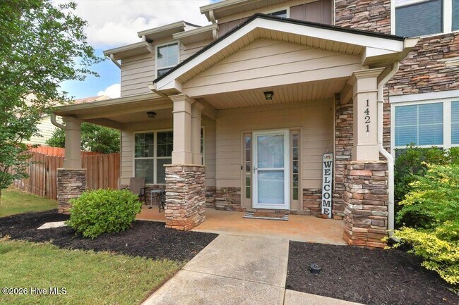 Foto del edificio - 1421 Dooley Ln