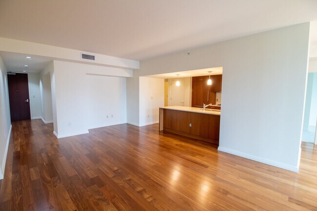 Foto del edificio - 1bd/1.5ba Bellevue Condo