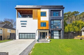 Building Photo - 1812 Hunters Glen NE