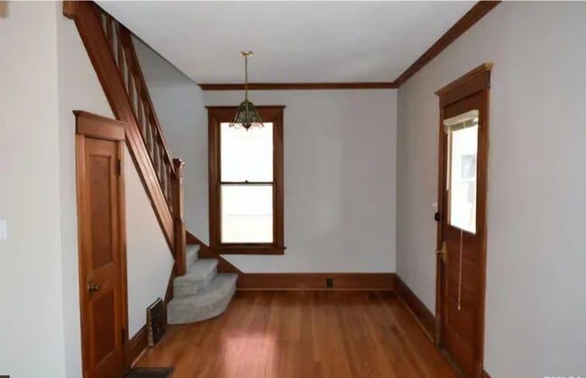 Building Photo - 662 Jefferson St