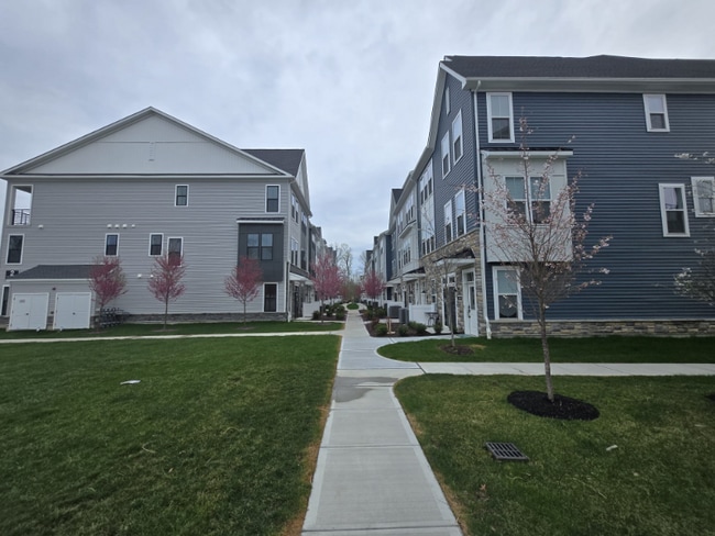 Building Photo - 5208 Donatello Dr