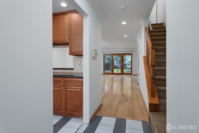Building Photo - 357 Hadleigh Ln