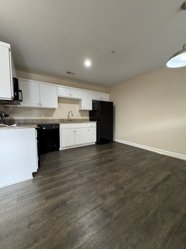 Foto del edificio - 1150 Cross Creek Cir