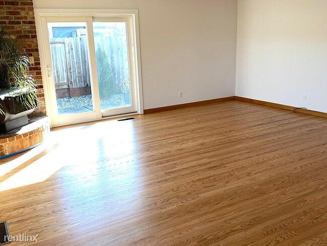 Building Photo - 3 br, 2 bath House - 1899 Larkspur Street