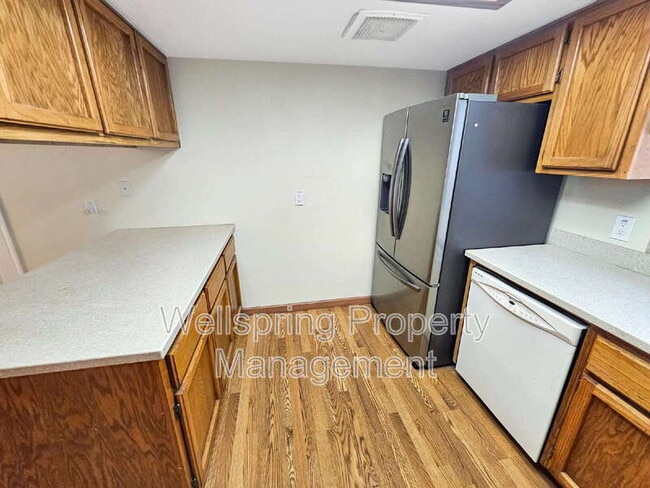 Foto del edificio - 821 Janelle Ct