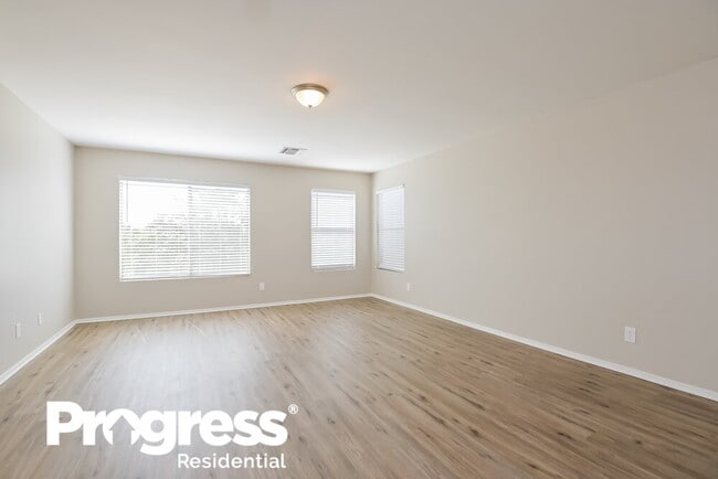 Building Photo - 6916 S Cottontail Run Ave