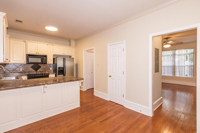 Foto del edificio - 7106 Ohio St