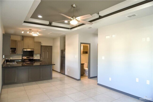 Building Photo - 16 Teague Ave