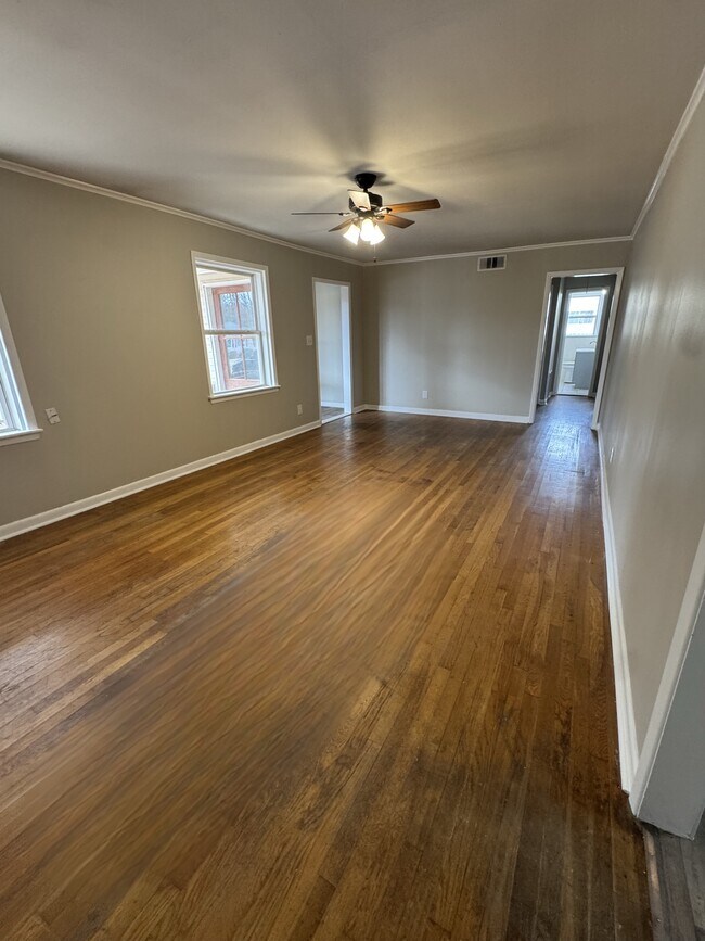 Foto del edificio - 708 Vassar Dr