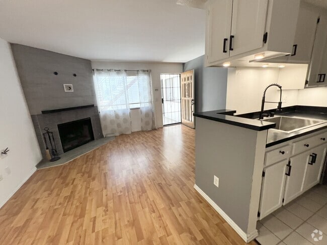 Building Photo - 4762 33rd St
