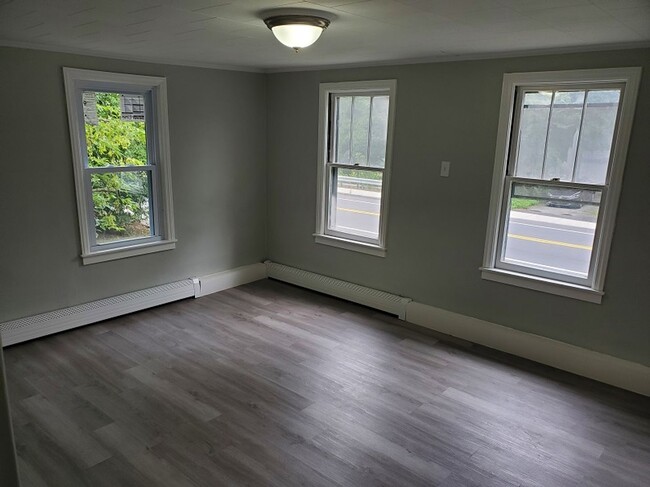 Building Photo - Renovated Upton 4 Bedroom Single Family