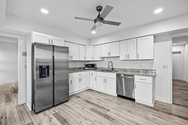 Photo - 6165 Old Court Rd House