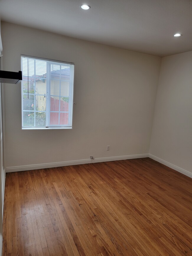 Foto del edificio - 3826 Huron Ave