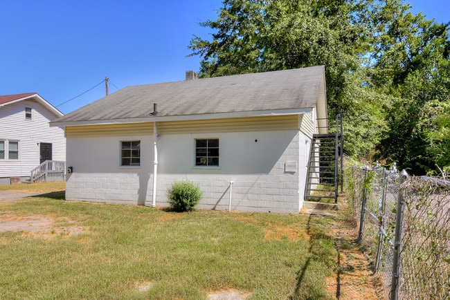 Building Photo - 1728 Telfair St