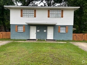 Building Photo - 1726 Robins St