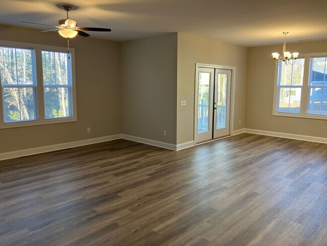 Foto del edificio - 3 Bedroom 2 Bathroom house located in Mill Creek Cove