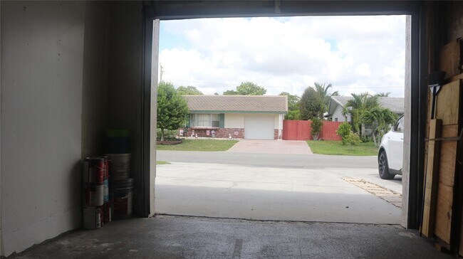 Foto del edificio - 4105 NW 78th Ter