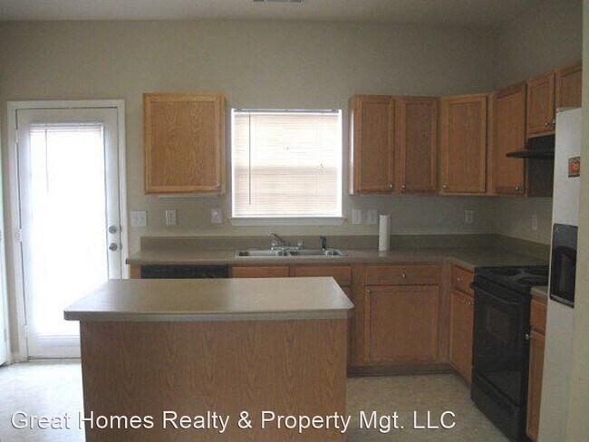 Building Photo - 2157 Del Lago Cir