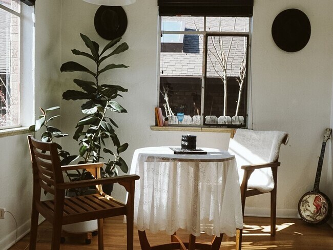 Foto del edificio - 1 Bedroom Townhome in Denver
