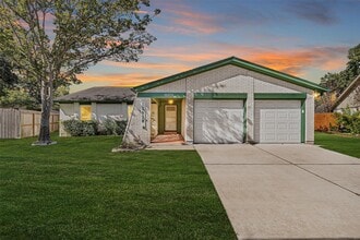 Building Photo - 13650 Cherrydown St