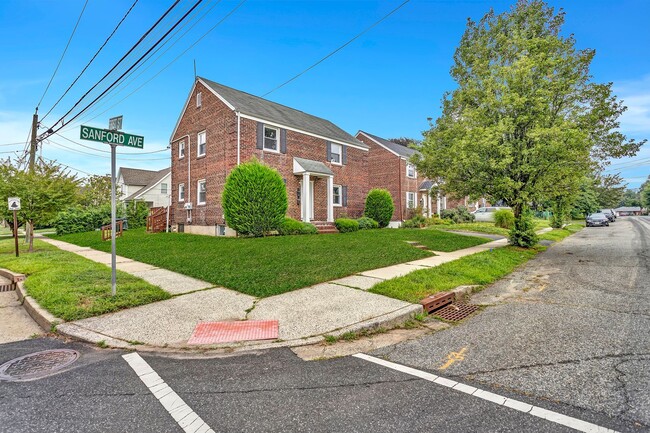 Building Photo - 401 Sanford Ave