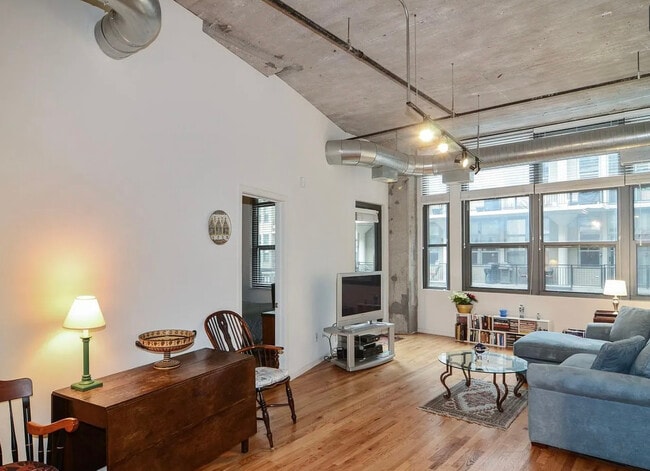 Foto del edificio - 900 N Kingsbury St