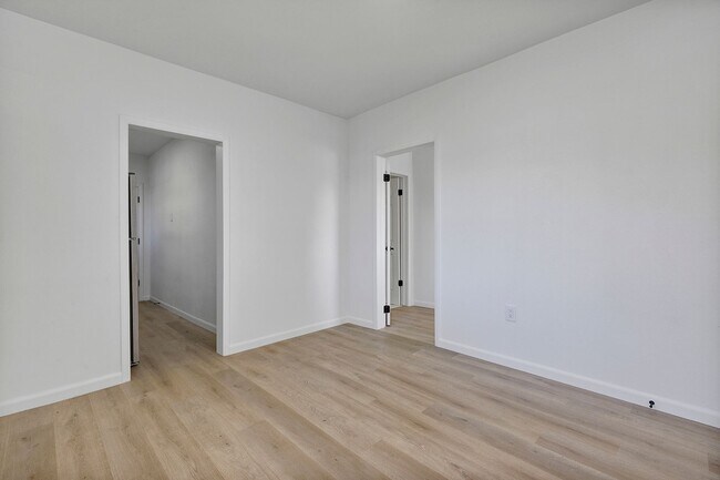 Foto del edificio - Charming Updated 1-Bedroom Home with Modern Kitchen & Cozy Front Patio