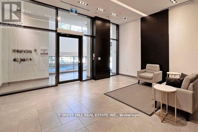 Building Photo - 17 Dundonald St