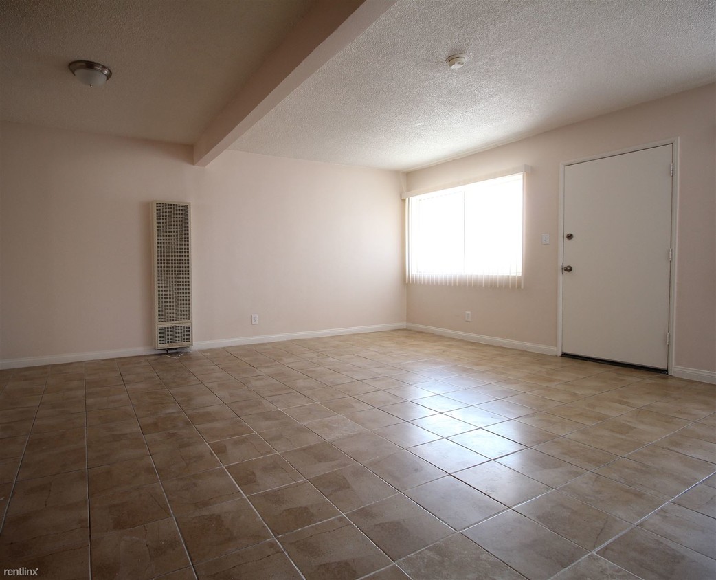 Building Photo - 4701 Live Oak St