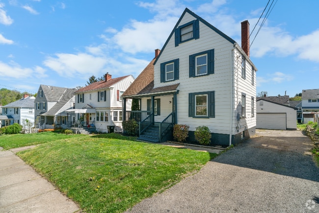Building Photo - 609 Owens St