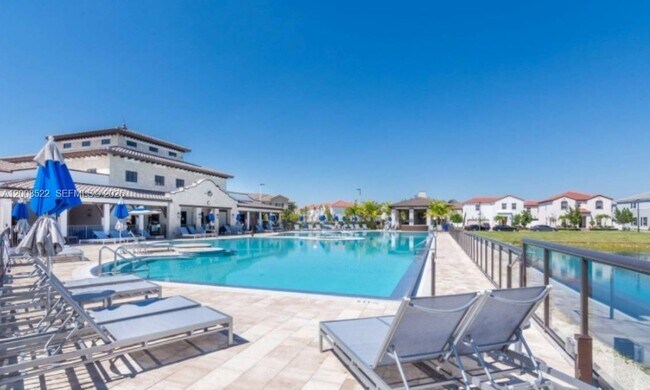 Foto del edificio - 9401 SW 172nd Ave