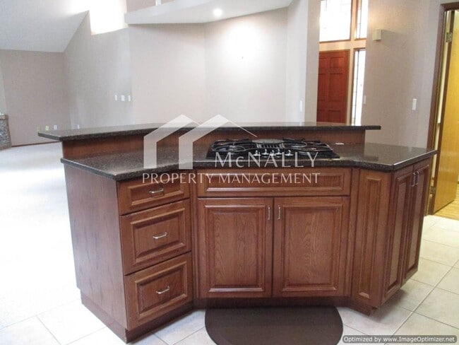 Foto del edificio - Charming 3-Bedroom Rambler with Spacious Backyard