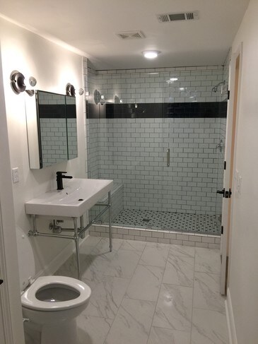 Foto del edificio - 827 N State St