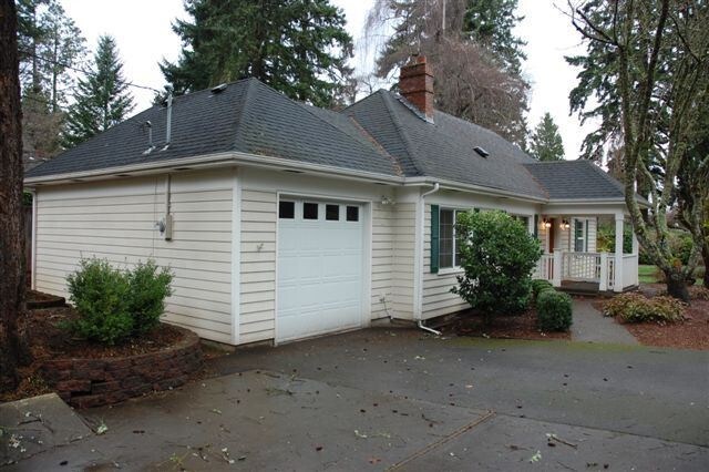 Building Photo - 3 br, 3 bath House - 817 D Ave