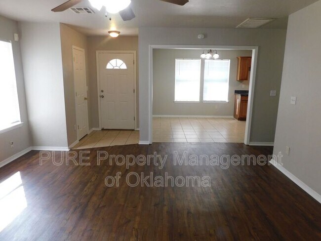Foto del edificio - 4616 Tinker Rd