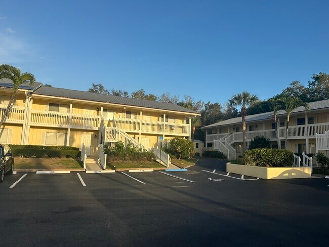 Foto del edificio - 4621 Bayshore Dr