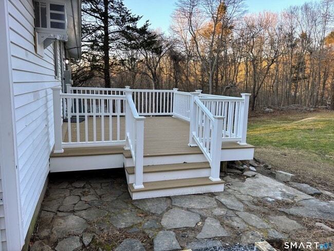 Building Photo - 62 Rattling Valley Rd