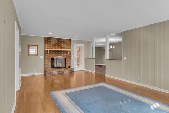 Foto del edificio - 412 Winwood Dr