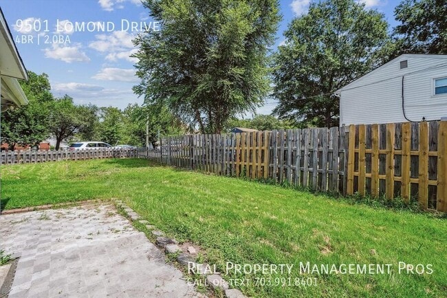 Foto del edificio - 9501 Lomond Dr