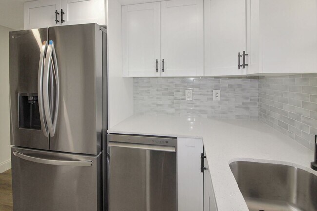 Foto del edificio - Manasota Beach Gardens Annual Condo Rent