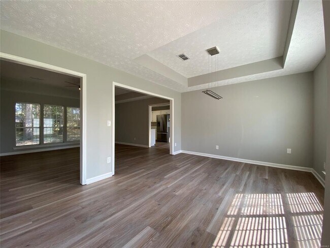 Building Photo - 514 Saddlewood Dr