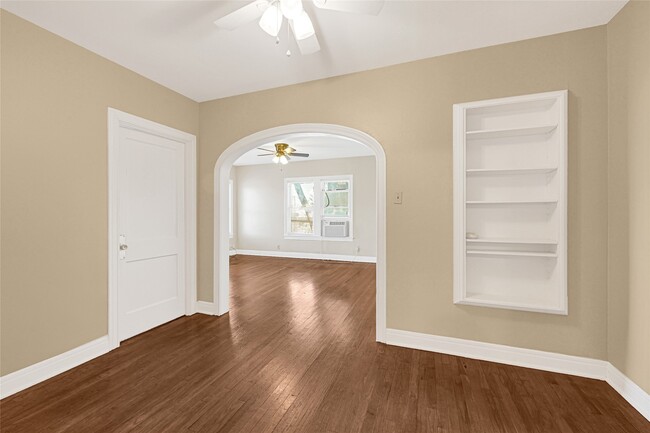 Building Photo - 4304 Pease St