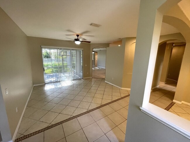 Building Photo - 13442 Purple Finch Cir