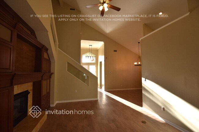 Foto del edificio - 272 Churchill Dr