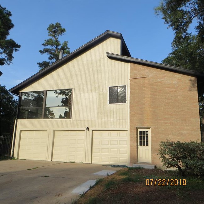 Building Photo - 930 Hackberry St