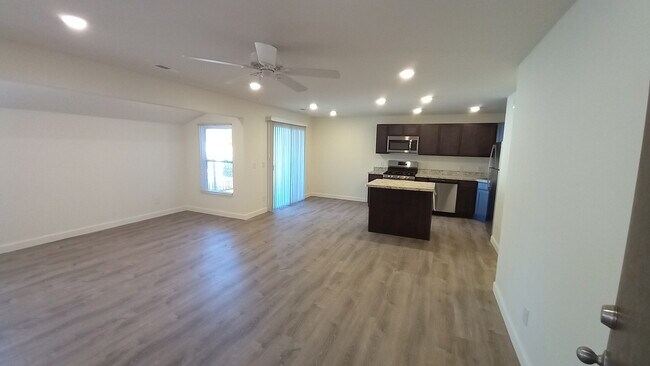 Building Photo - 15 Sugar Maple Ln