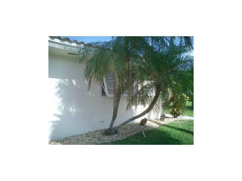 Primary Photo - 4542 Sea Grape Dr