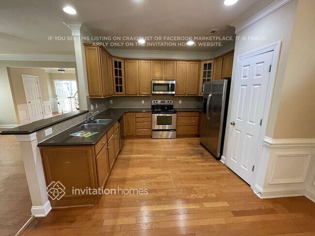 Foto del edificio - 6417 Hove Rd