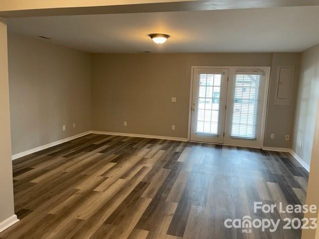 Building Photo - 15615 Sir Charles Pl