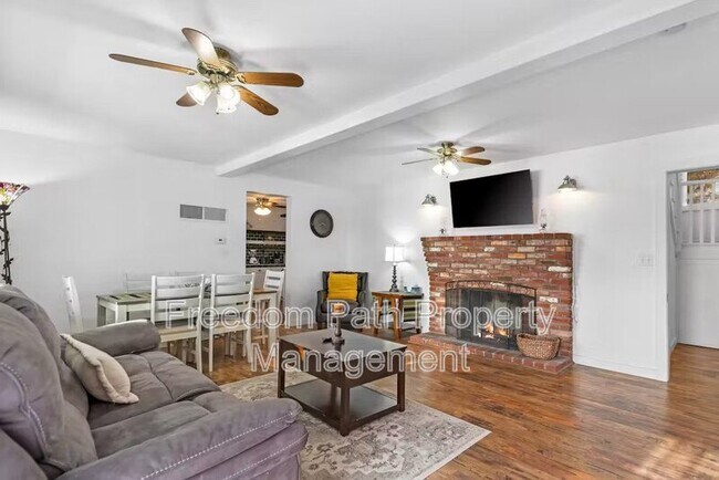 Building Photo - 43843 ID-200